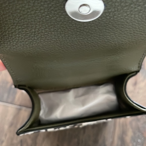 NWT DKNY Elissa North South Graffiti Checkered Phone Crossbody bag - Picture 5 of 5